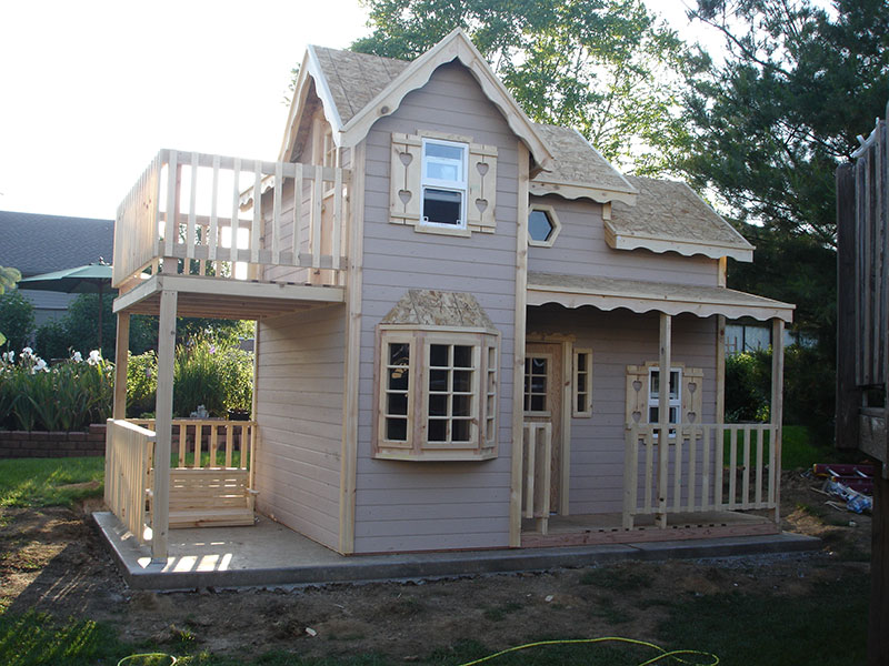 Double deck with railing playhouse