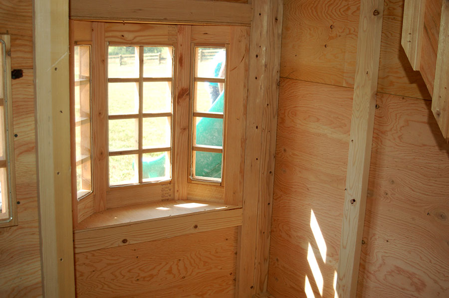 Image of bay window for playhouse